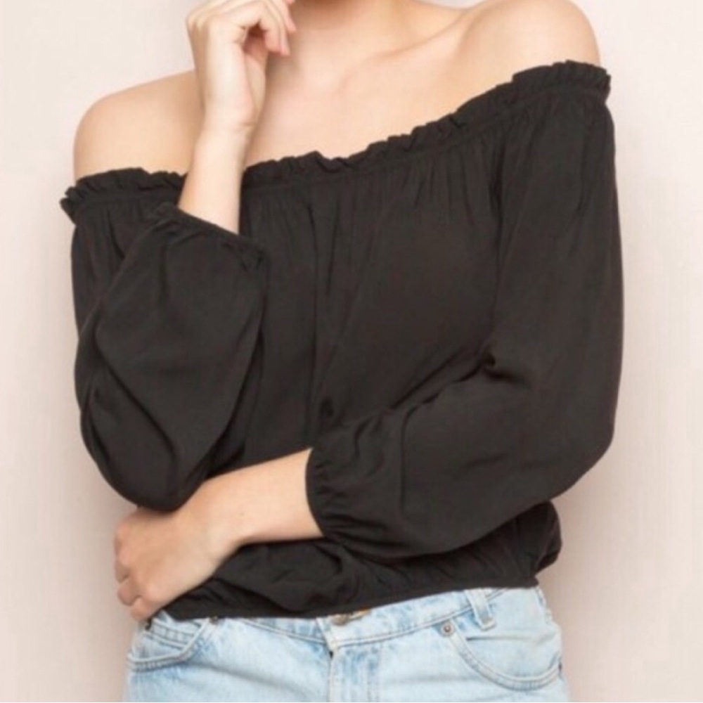 Brandy Melville Black Off-Shoulder 3/4 Sleeve Blouse